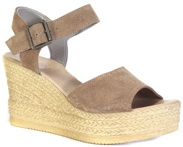 Pari Traveler Wedge