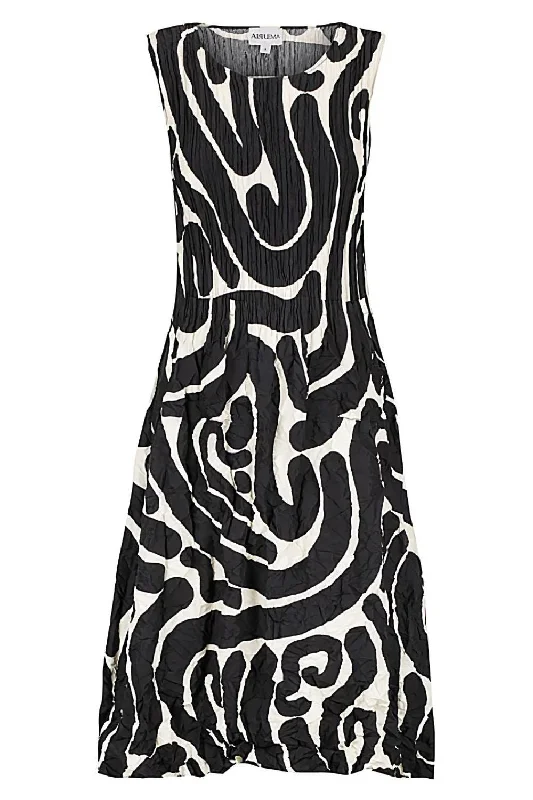 Smash Pocket Dress | Black & White Scribble